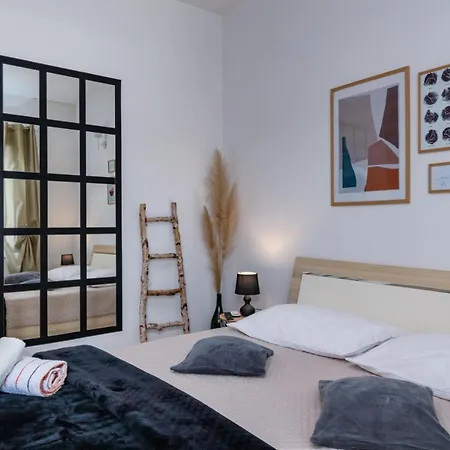 Mima Apartment *